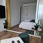 Adriatic Loridas Apartament